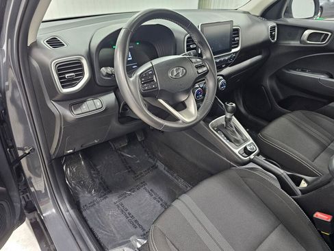 Used 2025 Hyundai Venue SEL FWD image 27