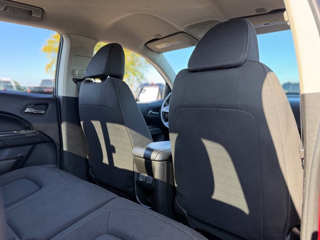Used 2019 Chevrolet Colorado LT w/ LT Convenience Package AWD/4WD image 16