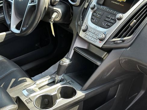 Used 2017 Chevrolet Equinox Premier w/ Enhanced Convenience Package FWD image 23