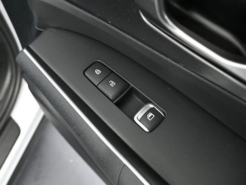 Used 2023 Kia Sorento LX AWD/4WD image 46