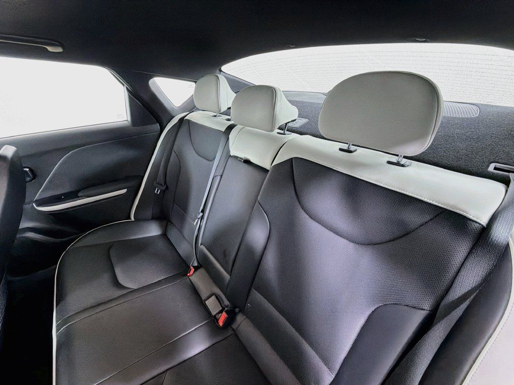 Used 2025 Kia K4 GT-Line w/ GT-Line Premium Package FWD image 24