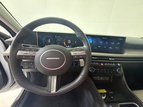 Certified 2025 Hyundai Sonata SEL FWD image 16