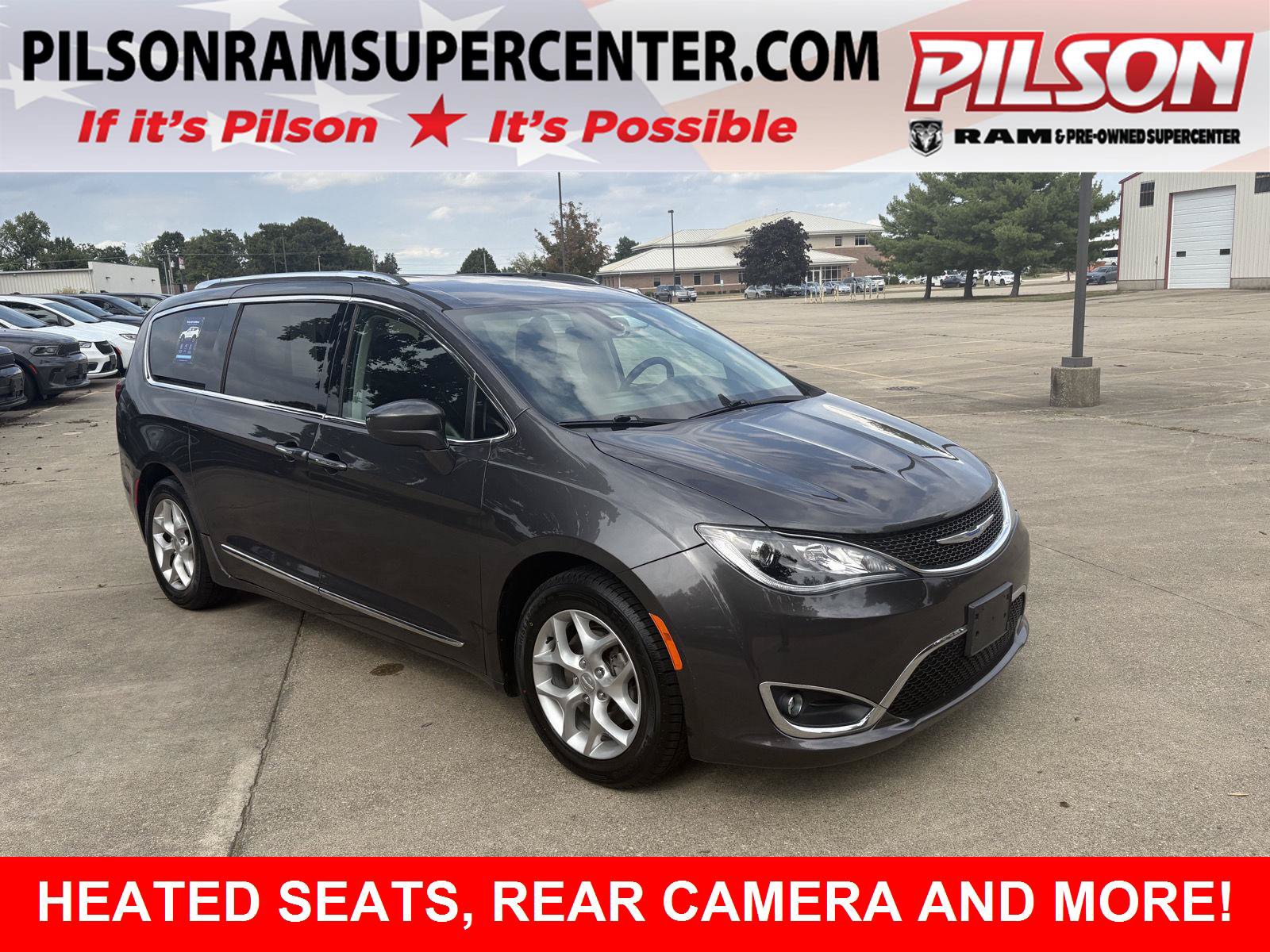 Used 2018 Chrysler Pacifica Touring-L w/ Tire & Wheel Group FWD image 1