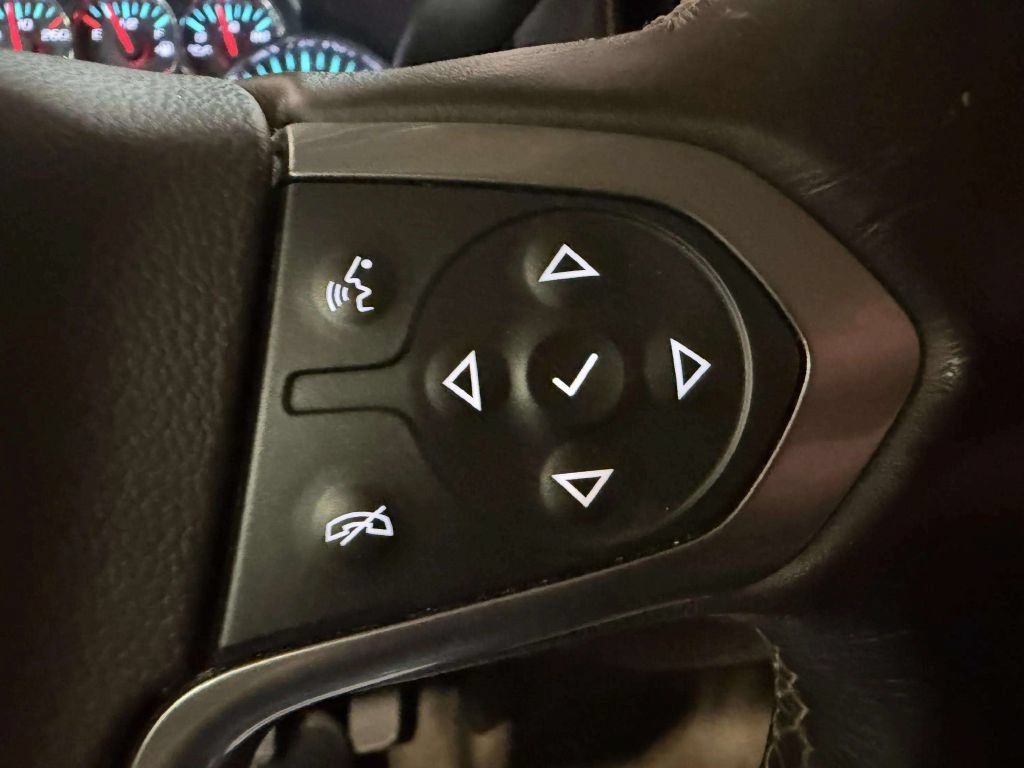 Used 2018 Chevrolet Silverado 1500 LT w/ Texas Edition AWD/4WD image 38