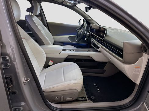 Used 2023 Hyundai Ioniq 6 Limited image 34