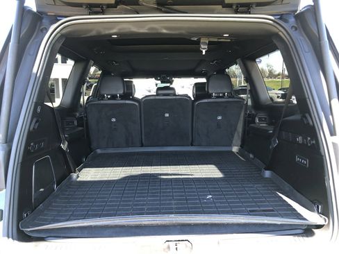 Used 2024 Jeep Wagoneer Series III w/ Premium Group I image 9