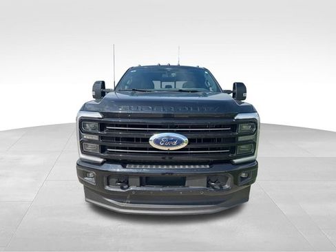 Used 2026 Ford F350 Platinum w/ FX4 Off-Road Package AWD/4WD image 2