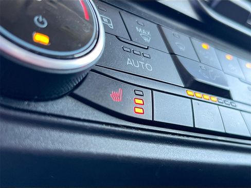 Used 2022 Ford Maverick Lariat w/ Lariat Luxury Package image 20