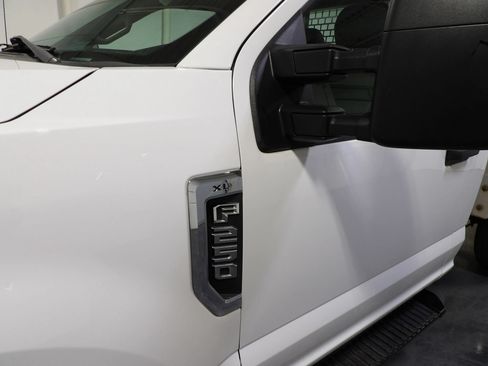 Used 2019 Ford F250 XL RWD image 4