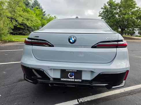 Used 2025 BMW 750e xDrive AWD/4WD image 8