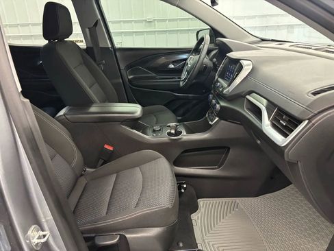 Used 2023 GMC Terrain SLE w/ Driver Convenience Package image 31