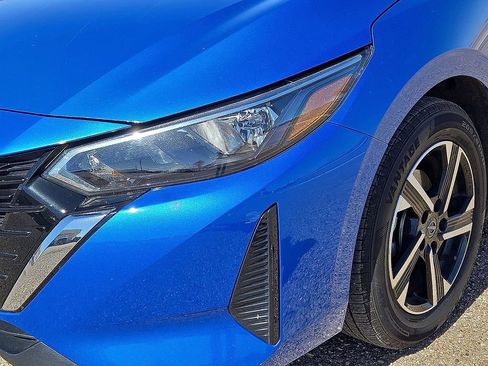 Used 2024 Nissan Sentra SV image 9