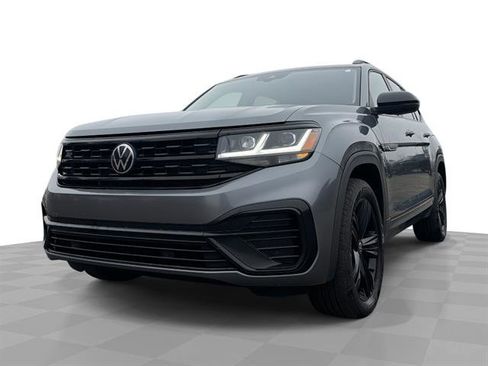 Used 2023 Volkswagen Atlas SEL R-Line image 2