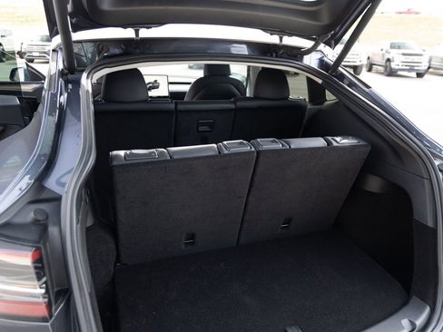 Used 2023 Tesla Model Y Long Range image 19