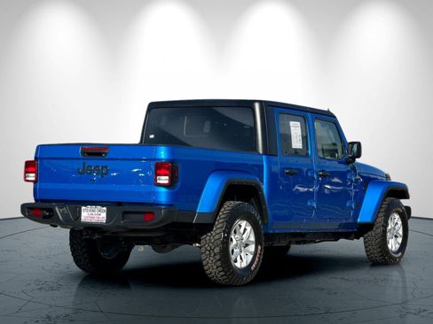 Certified 2023 Jeep Gladiator Sport image 4