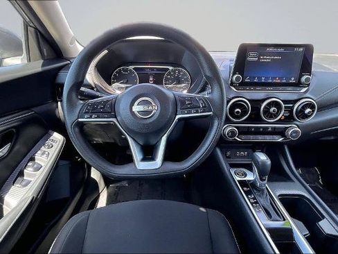 Used 2024 Nissan Sentra SV FWD image 5
