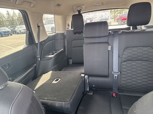 Used 2024 Nissan Pathfinder SV w/ Black Appearance Package image 14