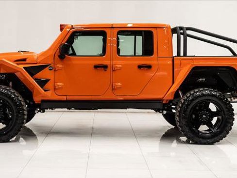 Used 2025 Jeep Gladiator Sport image 16