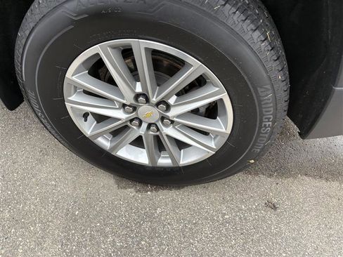 Used 2022 Chevrolet Traverse LT image 5