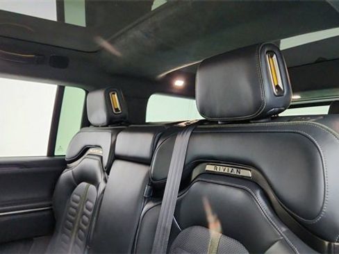 Used 2024 Rivian R1S Adventure image 34