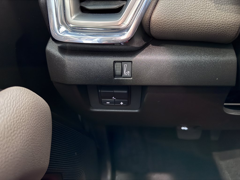 Certified 2025 GMC Canyon Denali AWD/4WD image 26