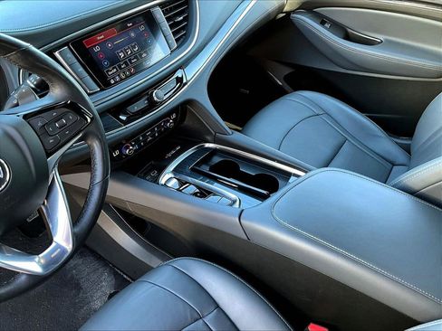 Used 2024 Buick Enclave Premium AWD/4WD image 20