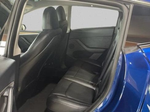 Used 2023 Tesla Model Y Long Range AWD/4WD image 17