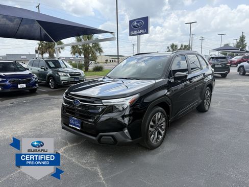 Certified 2025 Subaru Forester Touring AWD/4WD image 3