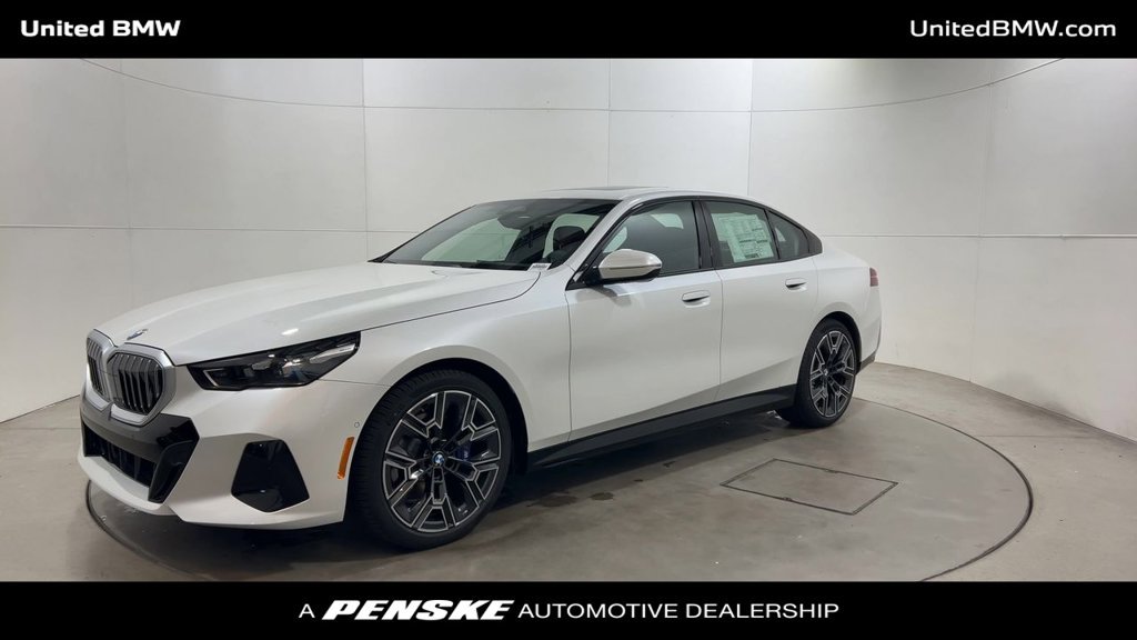 Used 2026 BMW 530i w/ M Sport Package RWD image 4