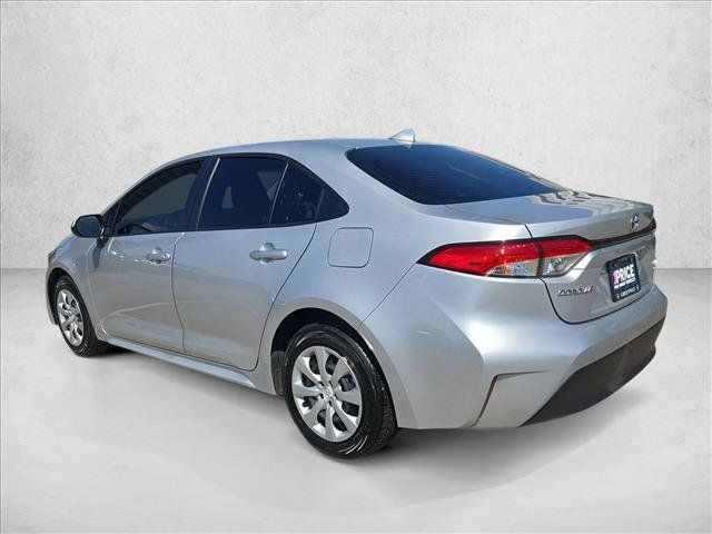 Used 2025 Toyota Corolla LE FWD image 7