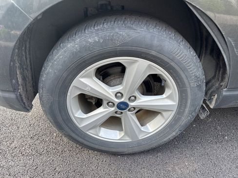 Used 2019 Ford Edge SE w/ Cargo Accessory Package AWD/4WD image 10