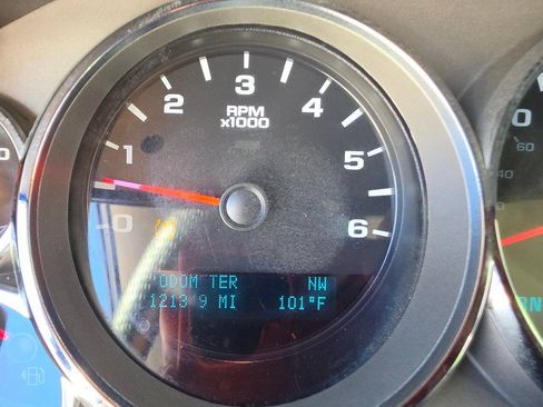 Used 2011 Chevrolet Silverado 1500 LT w/ All-Star Edition RWD image 39