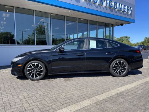 Used 2021 Hyundai Sonata Limited w/ Cargo Package FWD image 2