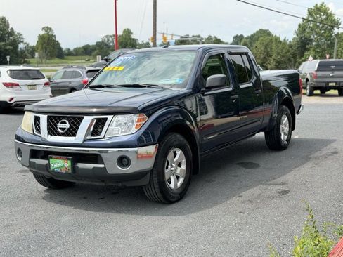 Used 2011 Nissan Frontier SV w/ SV Premium Utility Pkg AWD/4WD image 2