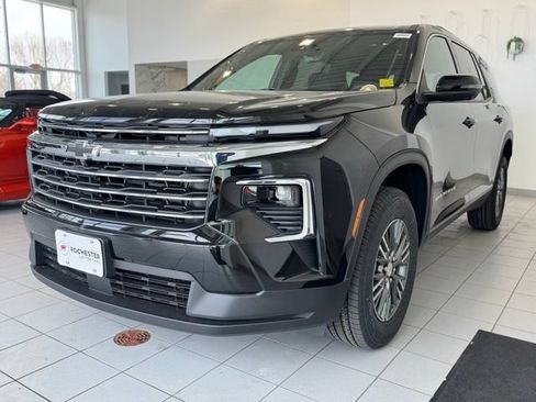 New 2026 Chevrolet Traverse LT w/ Driver Confidence Package AWD/4WD image 33