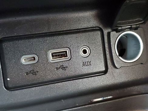 Used 2021 Chevrolet Equinox LT w/ LPO, Blackout Package image 20