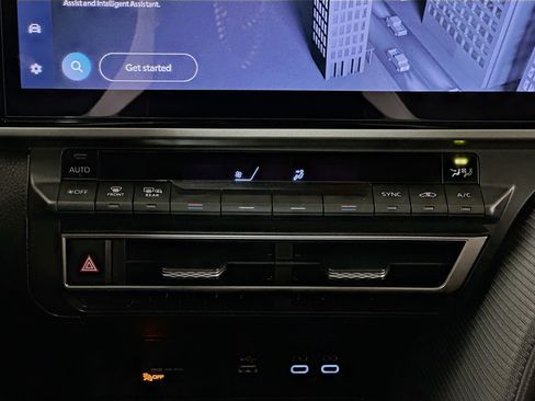 Used 2025 Toyota Camry SE w/ Multimedia Upgrade Package FWD image 13