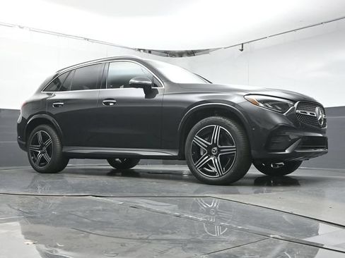 Used 2026 Mercedes-Benz GLC 300 image 44