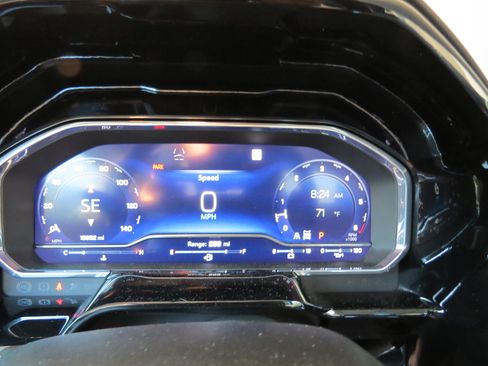 Used 2024 Chevrolet Silverado 1500 High Country w/ Technology Package image 24