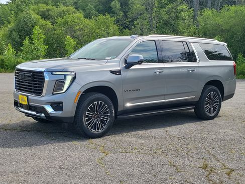 New 2026 GMC Yukon XL Elevation AWD/4WD image 1