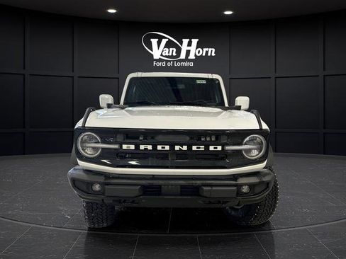 New 2025 Ford Bronco Outer Banks w/ Sasquatch Package image 11