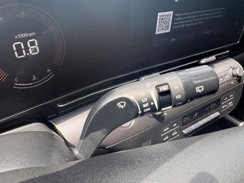 Used 2024 Hyundai Kona SEL FWD image 29