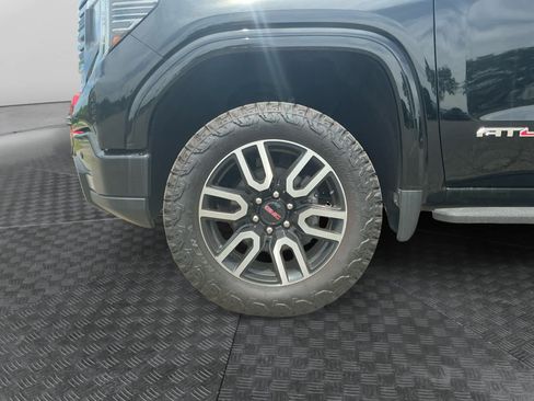 Used 2022 GMC Sierra 1500 AT4 w/ AT4 Premium Package AWD/4WD image 14