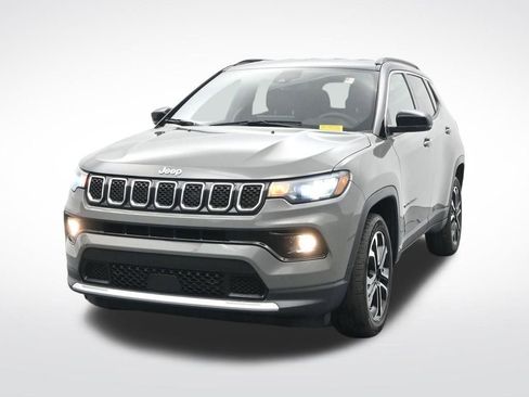 Used 2024 Jeep Compass Limited image 2