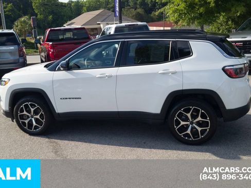 Used 2025 Jeep Compass Limited AWD/4WD image 10