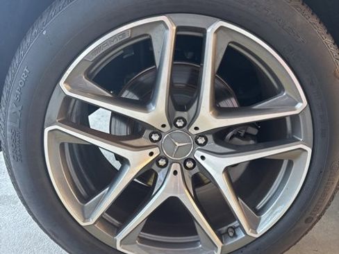 Used 2025 Mercedes-Benz GLE 53 AMG AMG GLE 53 image 7