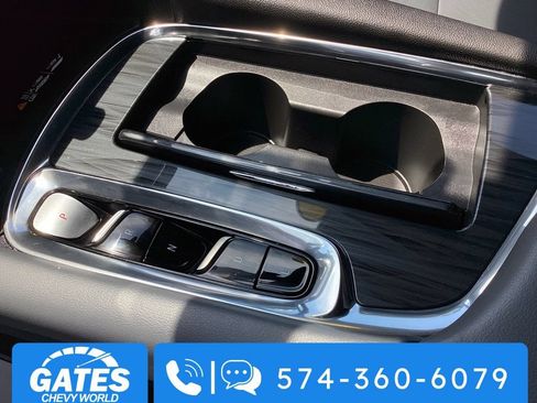 Used 2023 Buick Enclave Essence FWD image 32