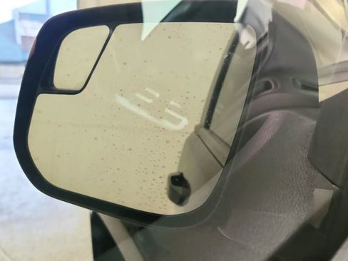 Used 2022 Chevrolet Colorado LT w/ LT Convenience Package image 31