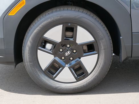 Certified 2026 Hyundai Santa Fe SE AWD/4WD image 9