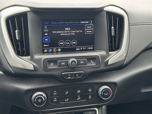 Used 2024 GMC Terrain SLE image 19